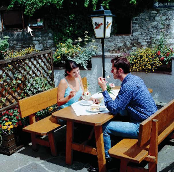 Hotel Restaurant Gradlwirt Niederndorf  Eksteriør billede