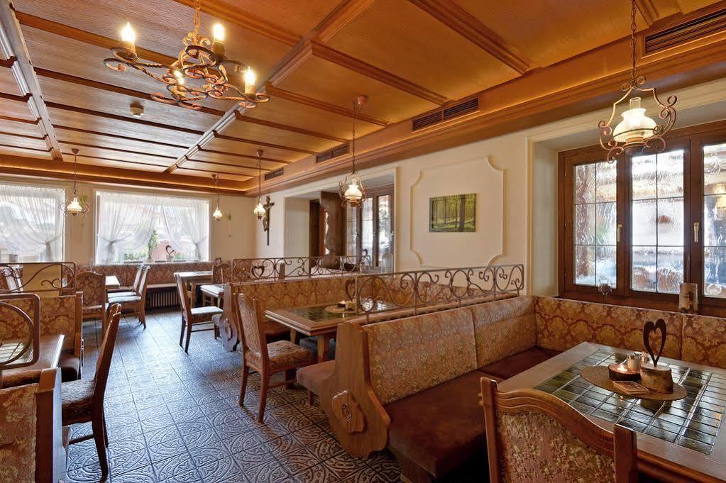 Hotel Restaurant Gradlwirt Niederndorf  Eksteriør billede