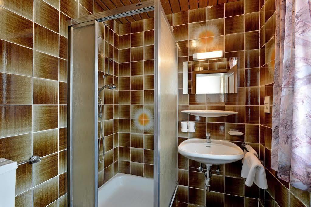 Hotel Restaurant Gradlwirt Niederndorf  Eksteriør billede
