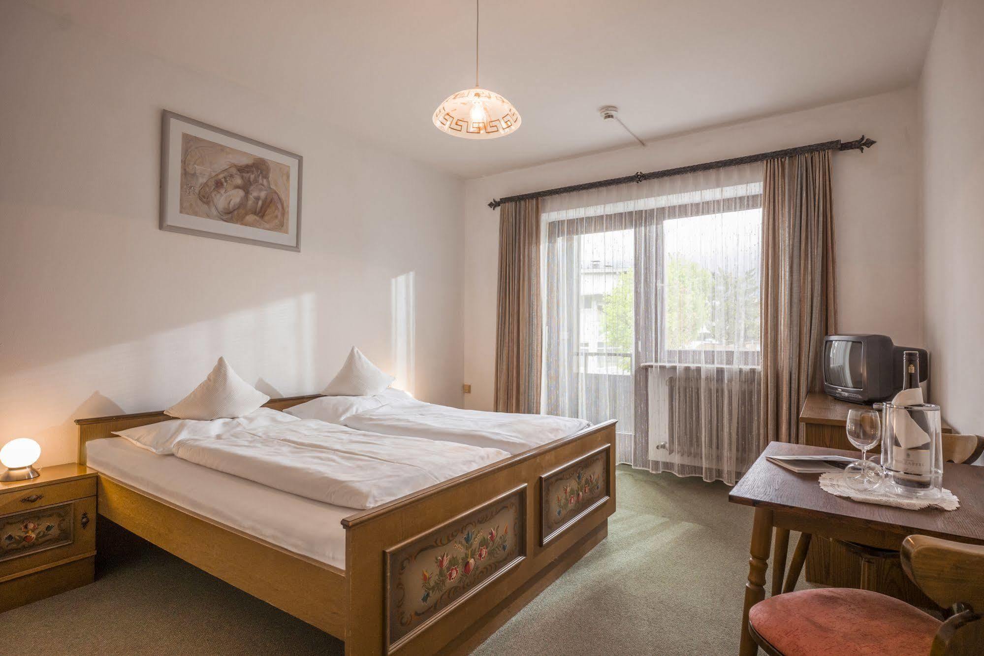 Hotel Restaurant Gradlwirt Niederndorf  Eksteriør billede