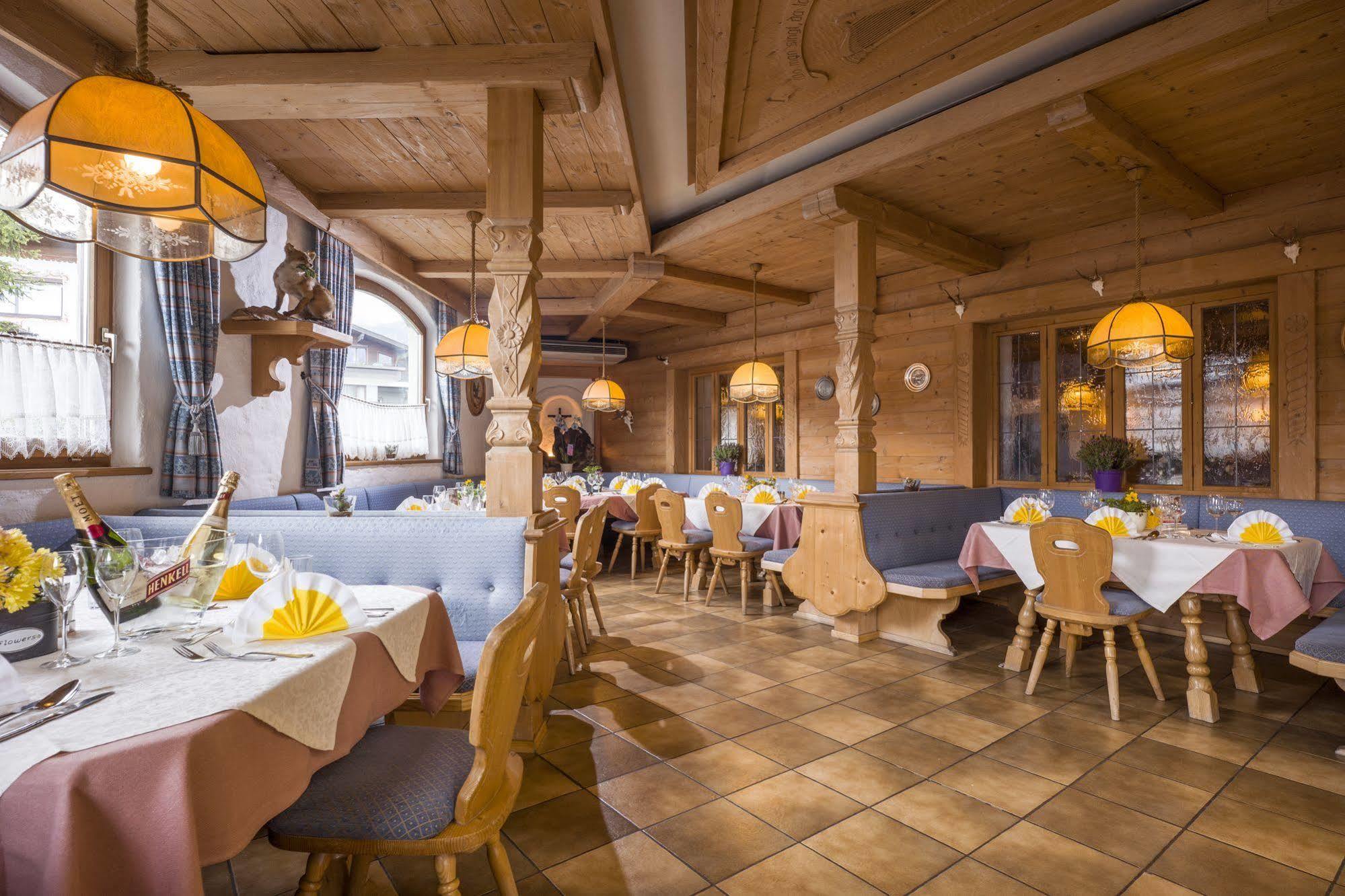 Hotel Restaurant Gradlwirt Niederndorf  Eksteriør billede