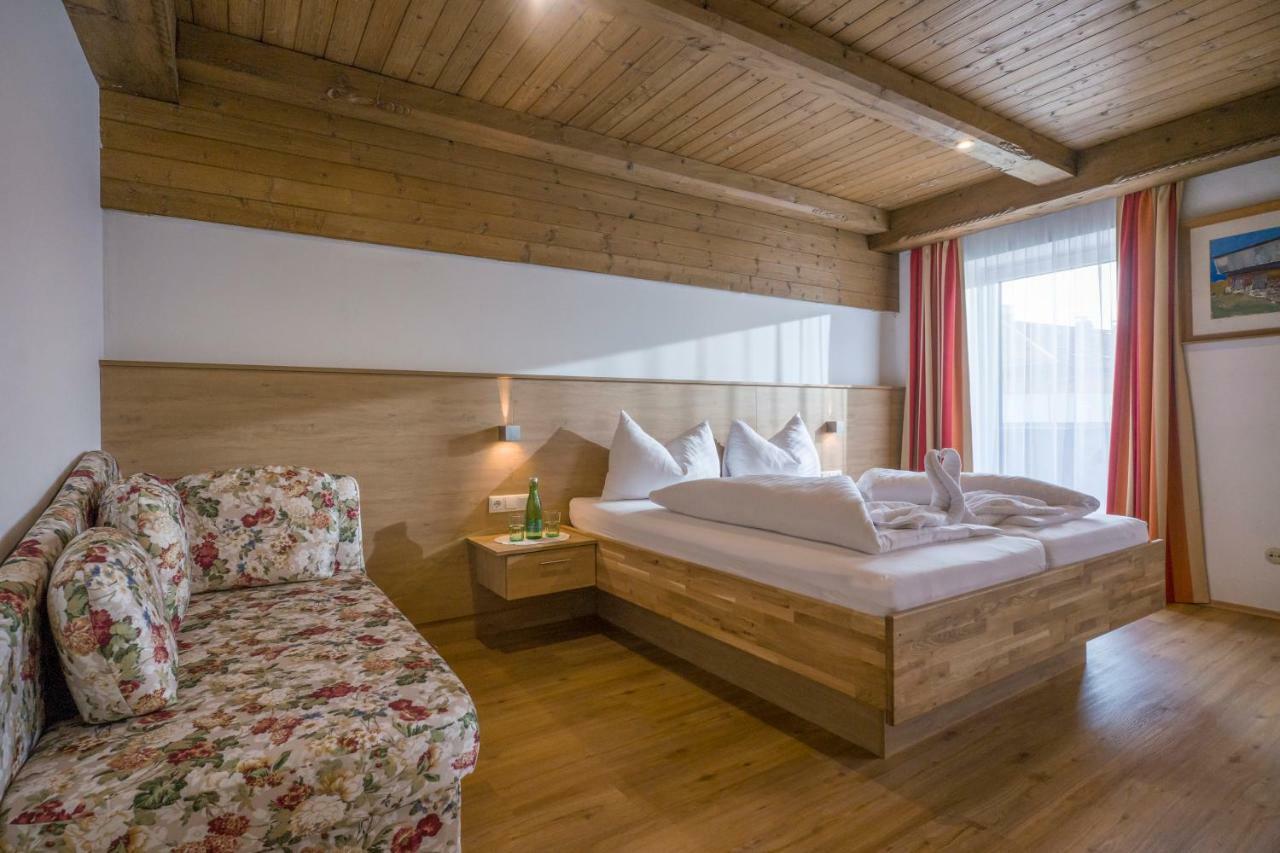 Hotel Restaurant Gradlwirt Niederndorf  Eksteriør billede